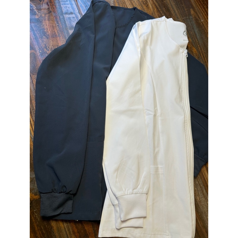 GT Performance Womens Small Scrub Jacket Set of 2 Gray & White Full Zip J-722PWT
